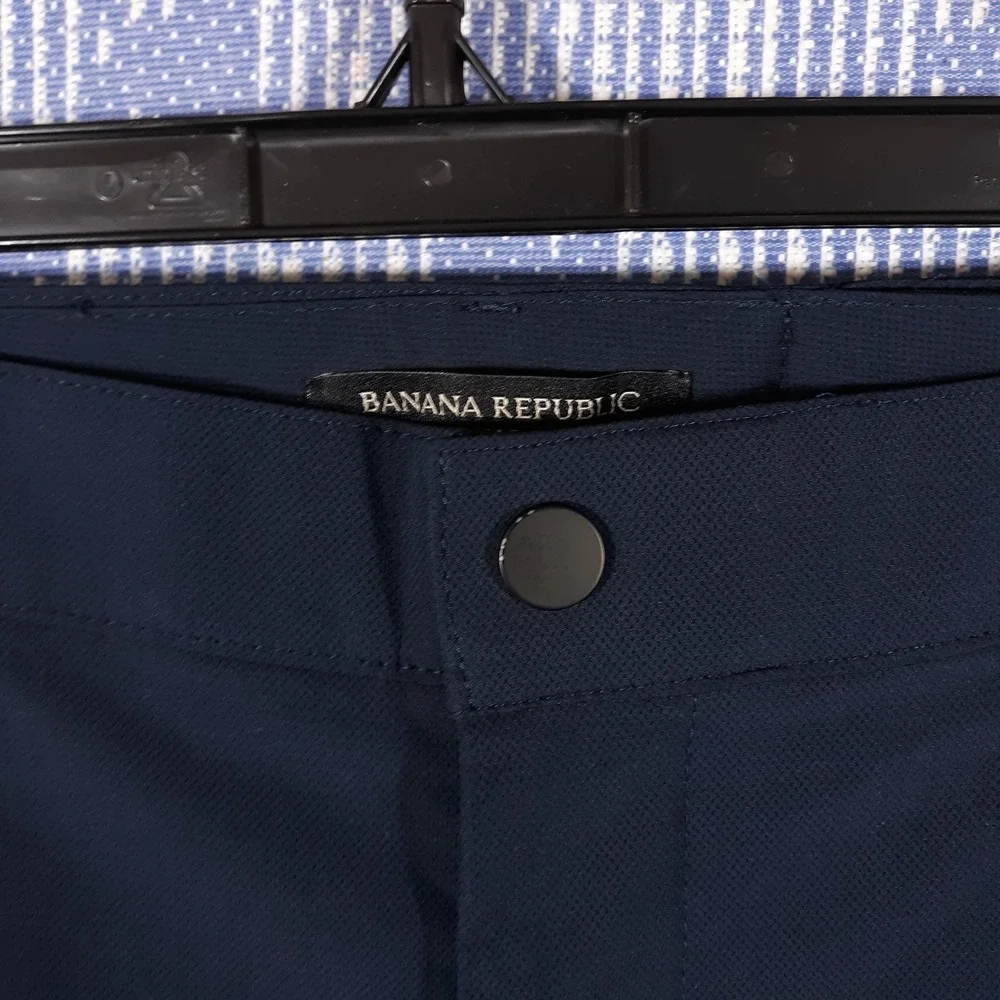 Banana Republic Chino Pants Mens 32 x 30 Slim Fit Blue Lightweight Polyester